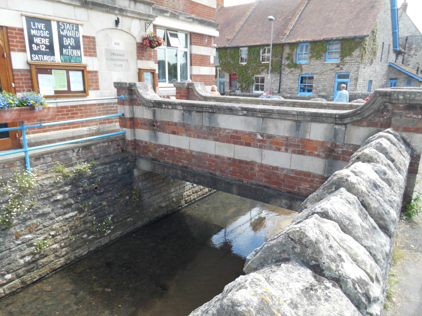  Bridge to Conservative Club.